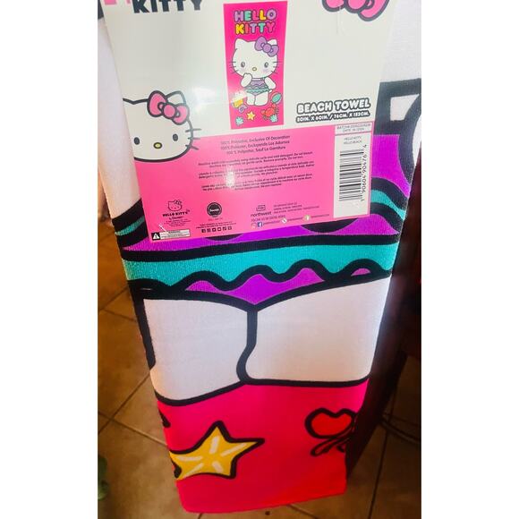 Hello kitty Hello Beach 30 BY 60 INCH - Picture 4 of 5